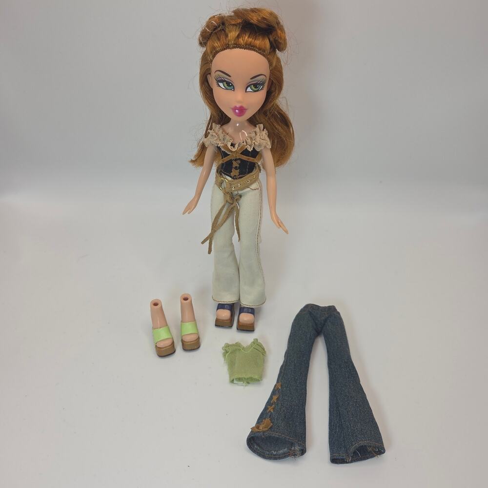 Vintage 2002 Bratz Strut It Meygan Doll with Original Clothes + Shoes